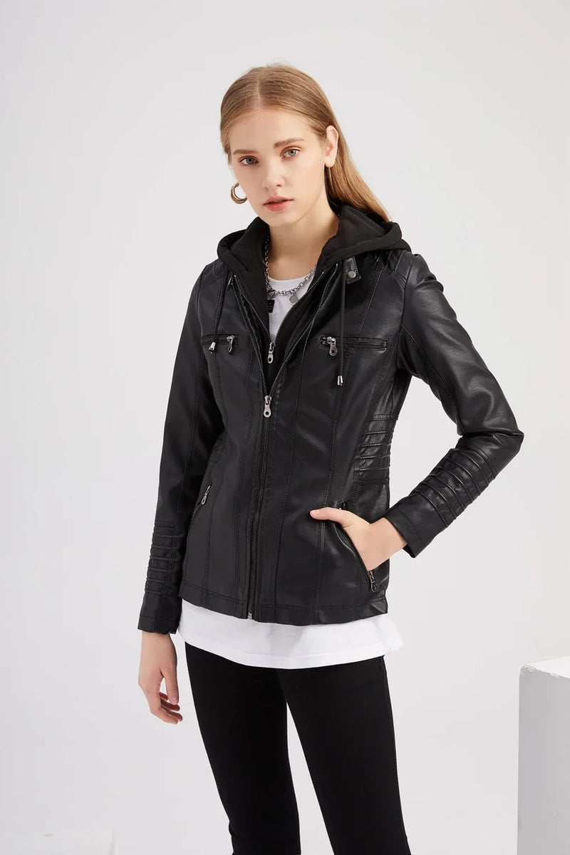 Jaqueta de Couro com Capuz Feminina Plus Size